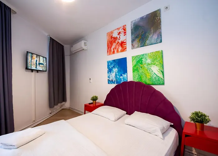 Ideal Center Apartment