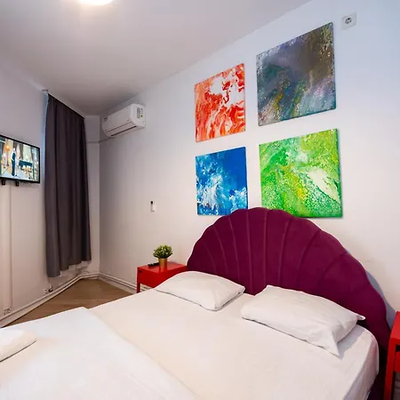 Ideal Center Apartment