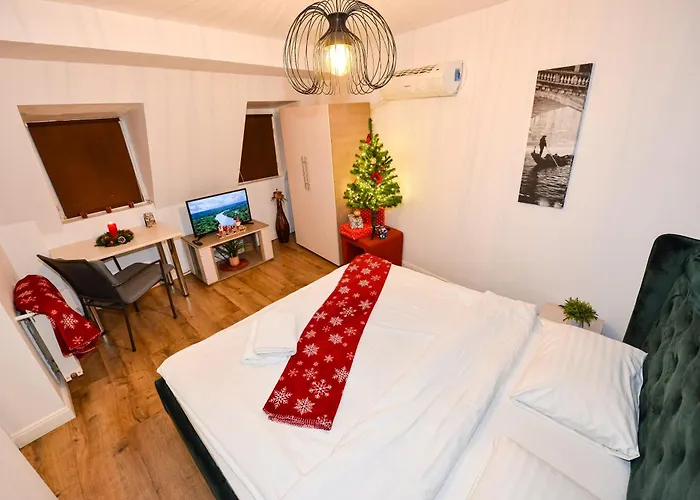 Ideal Center * Bucureşti